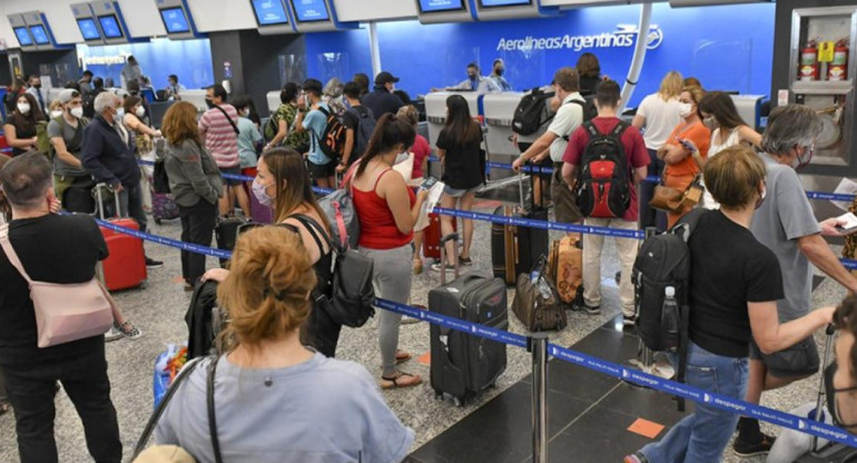 Vuelos cancelados en Aeroparque Jorge Newbery, Aerolíneas Argentinas, NA	