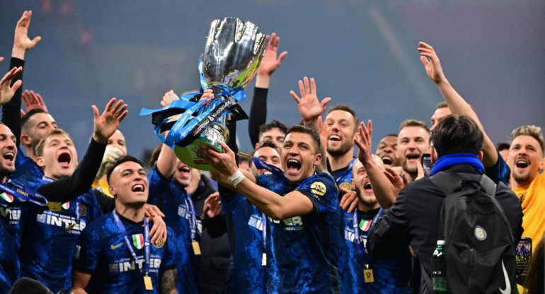 Inter, campeón de la Supercopa de Italia, REUTERS