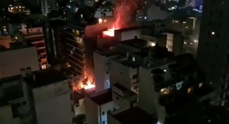 Incendio en Belgrano, foto NA