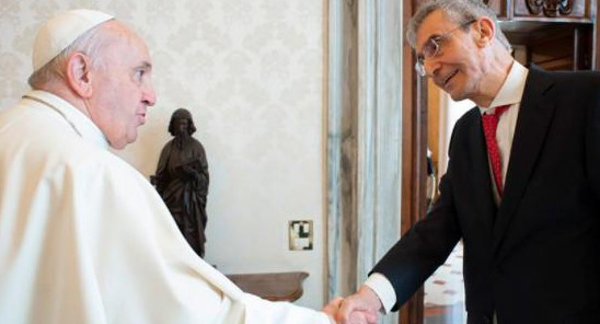 Nelson Castro con el papa Francisco