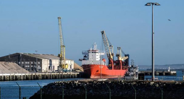 Buque carguero ruso interceptado por Francia en el Canal de la Mancha