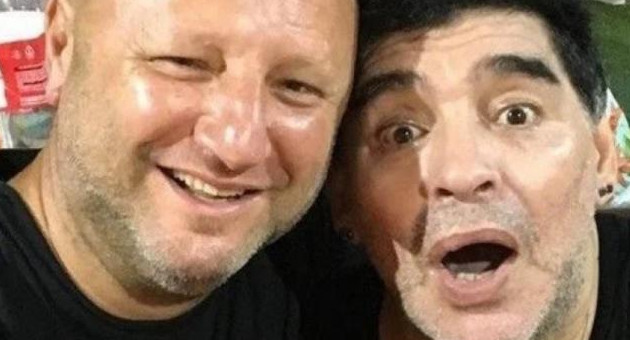 Mariano Israelit y Diego Maradona. Foto: NA.