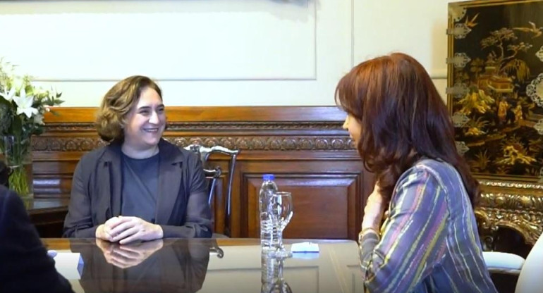 Cristina Fernández de Kirchner recibió a la alcaldesa de Barcelona	