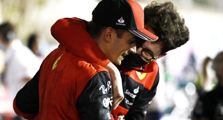 Charles Leclerc, Mattia Binotto, Ferrari, Fórmula 1, Reuters