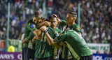 Banfield venció al Santos y tuvo un debut soñado en la Copa Sudamericana. Foto NA