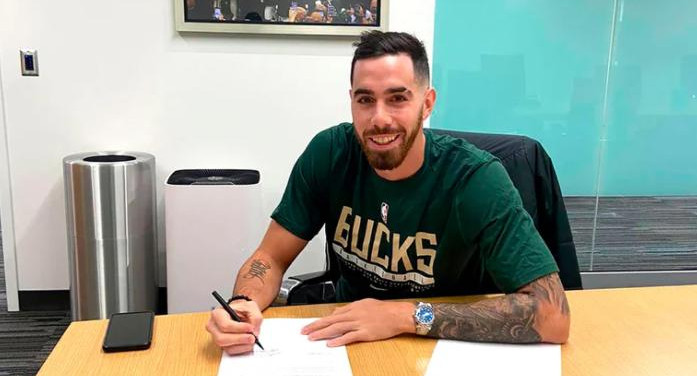 Luca Vildoza en los Milwaukee Bucks