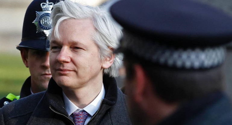 Julian Assange, Reuters