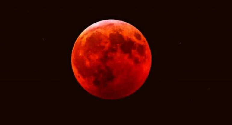 Eclipse parcial lunar. Foto: NA.