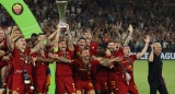 Festejo de la Roma al ganar la Conference League. Foto: REUTERS.