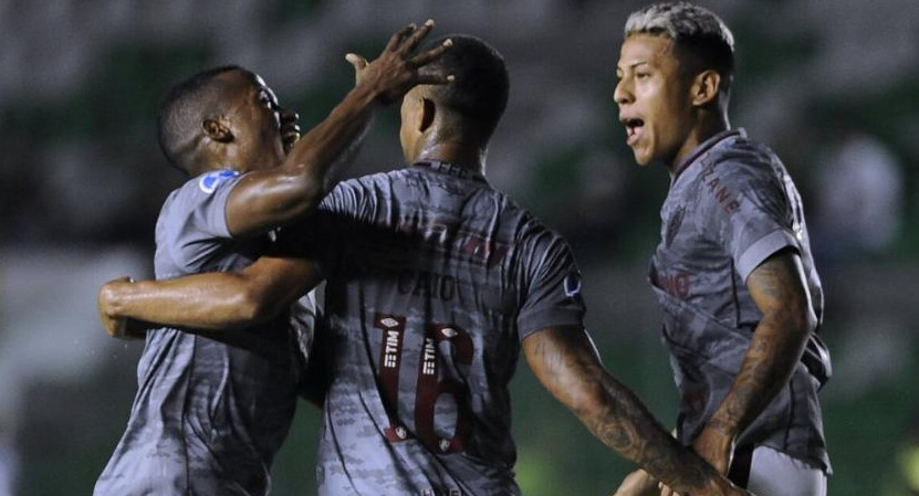 Fluminense vs Oriente Petrolero. Foto: NA.