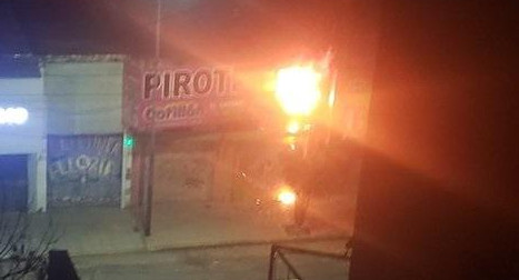 Incendio en un comercio de cotillón y pirotecnia en San Cristobal, CABA.