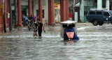 Fuertes lluvias en el occidente cubano por el remanente de Agatha. Foto: EFE.	