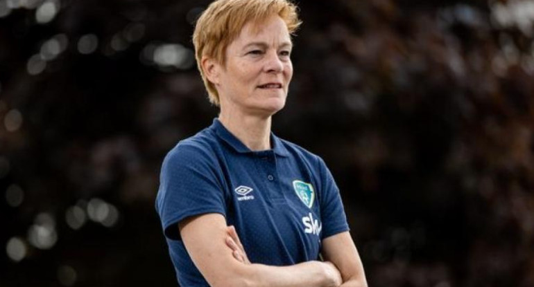 Vera Pauw como entrenadora de Irlanda. Foto: NA.