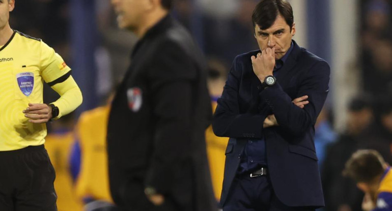 Cacique Medina, técnico de Vélez. Foto: EFE.