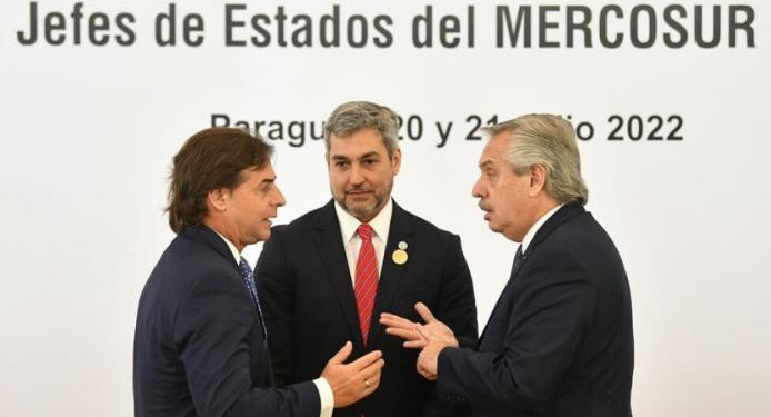 Alberto Fernández participó en la Cumbre del Mercosur en la ciudad paraguaya de Luque. Foto: NA.