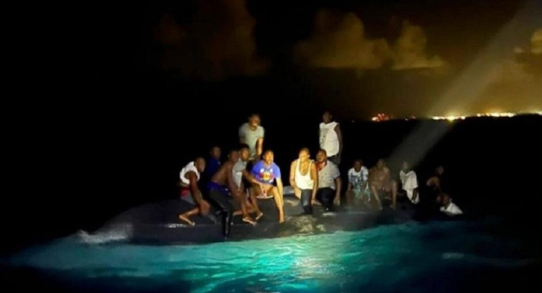 Tragedia en Bahamas, naufragó un barco con migrantes haitianos, NA