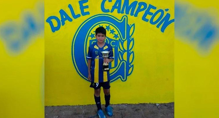 Lucas Vega Caballero, adolescente asesinado. Foto: Twitter @RosarioCentral.