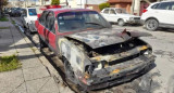 Auto incendiado en Balcarce. Foto: NA.