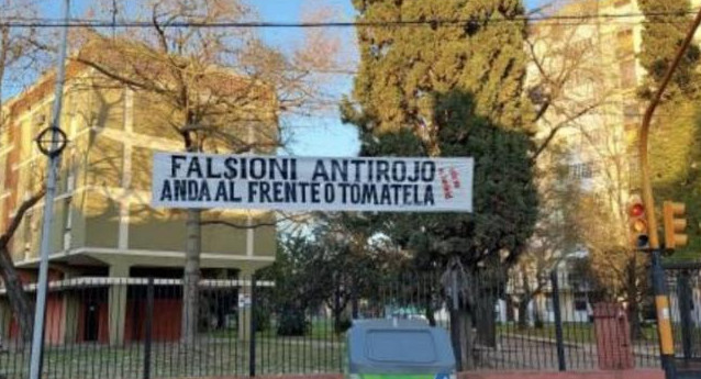 Mensaje para Julio César Falcioni en Independiente. Foto: NA.