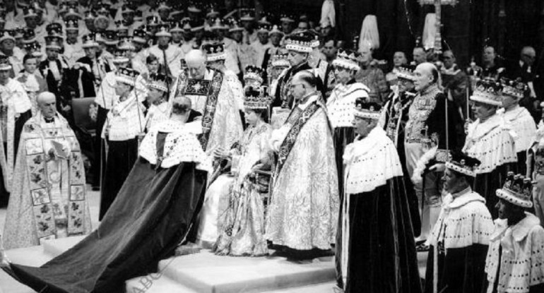 Coronación de Isabel II, Foto: archivo ABC