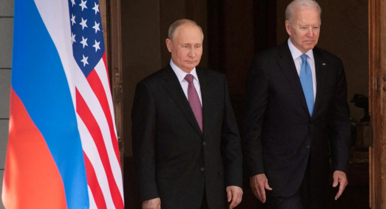 Vladimir Putin y Joe Biden. Foto: REUTERS