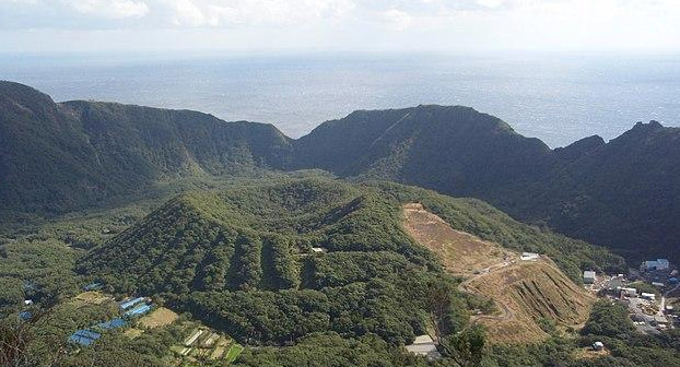 Isla volcánica en Japón_Wikimedia Commons