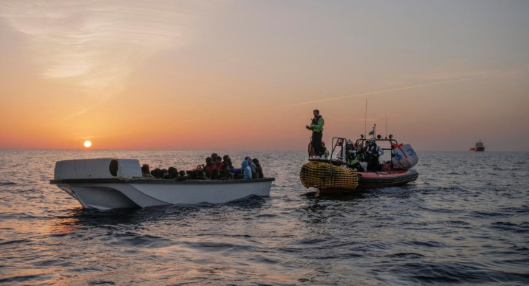 Inmigrantes rescatados en el mar Mediterráneo_Reuters