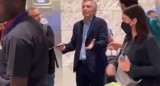 Macri enojado porque le perdieron la valija. Foto: captura.