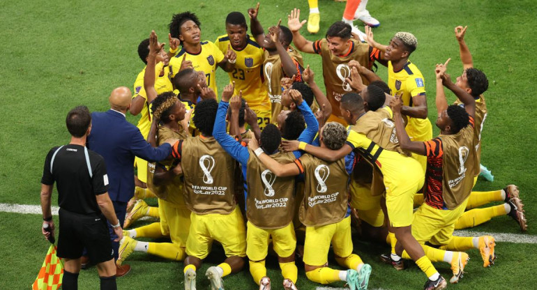 Ecuador venció a Qatar en el partido inaugural. Foto: Reuters.