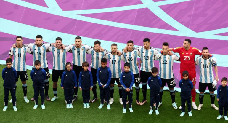 El Himno argentino durante Qatar 2022. Foto: Reuters.