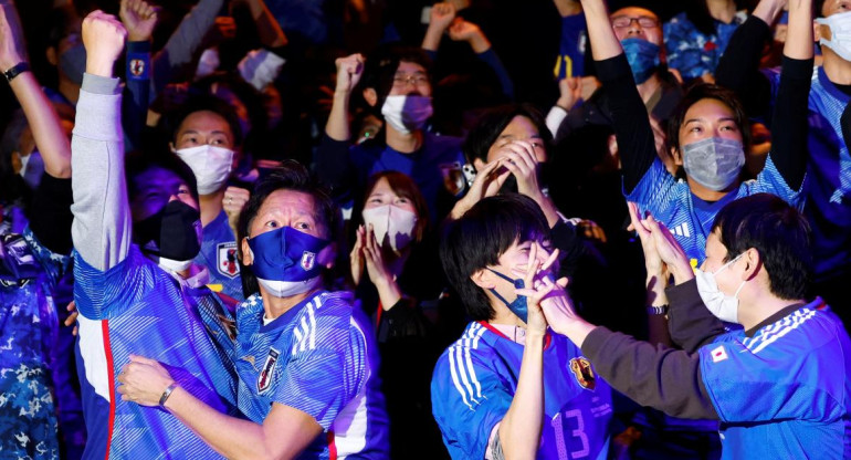 Festejos de hinchas japoneses. Foto: REUTERS