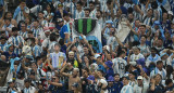 Hinchas en el estadio. Foto: Reuters