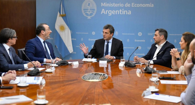 Reunión de Sergio Massa con el presidente de la CAF. Foto: Prensa.
