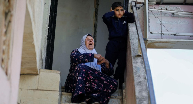 Israel bombardea Gaza tras ataque con cohete desde el territorio palestino. Foto: Reuters.