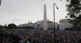 Festejos en el Obelisco tras el triunfo argentino en el Mundial Qatar 2022. Foto: REUTERS.