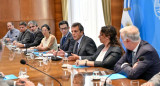 Massa y Tombolini junto a los representantes de las cámaras farmacéuticas. Foto: NA.