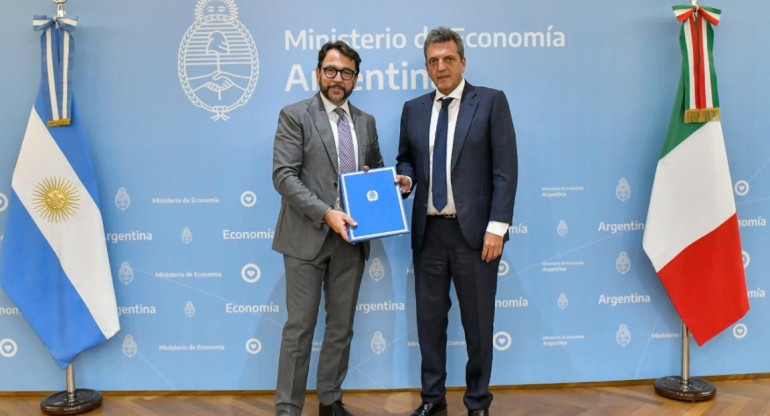 Sergio Massa y embajador de Italia en Argentina, foto NA