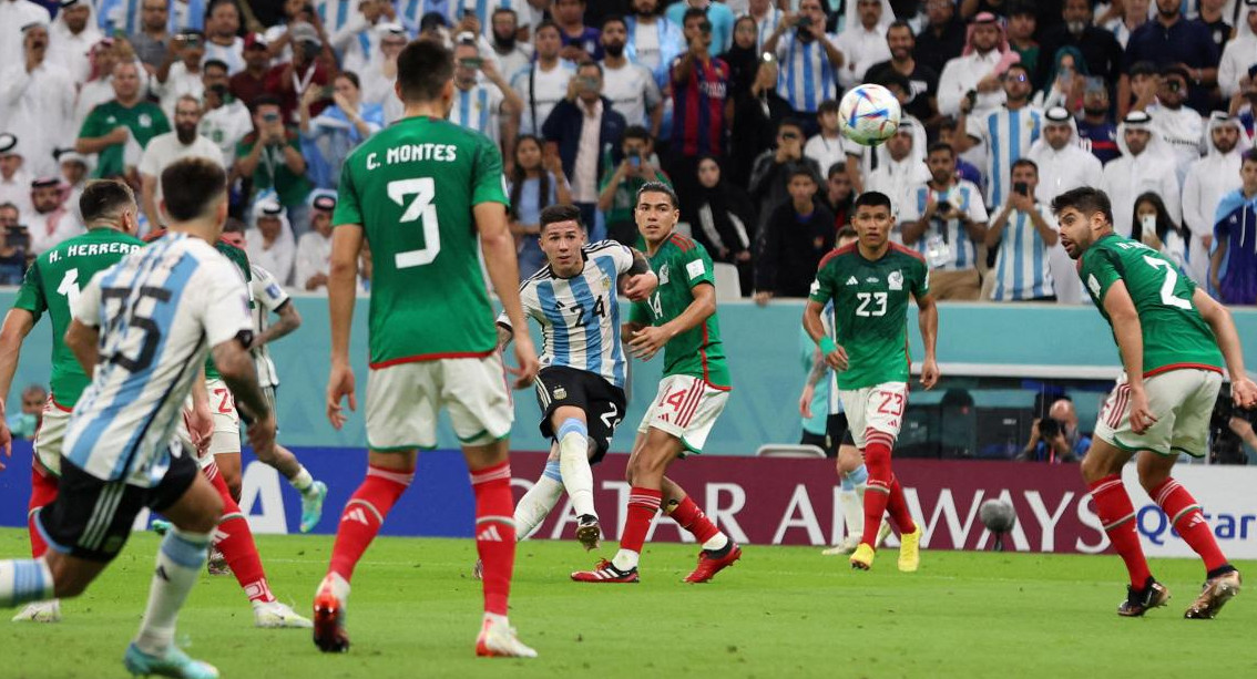 Gol de Enzo Fernández ante México en el Mundial de Qatar. Foto: REUTERS.