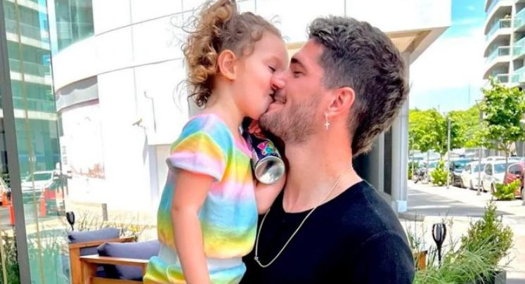 Rodrigo de Paul y su hija. Foto: NA