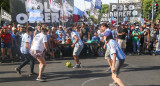 Piqueteros jugando un partido en la 9 de Julio. Foto: NA