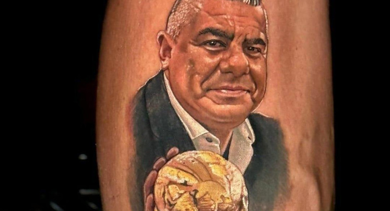 Tatuaje de Chiqui Tapia tras el Mundial Qatar 2022. Foto: @tapiachiqui.