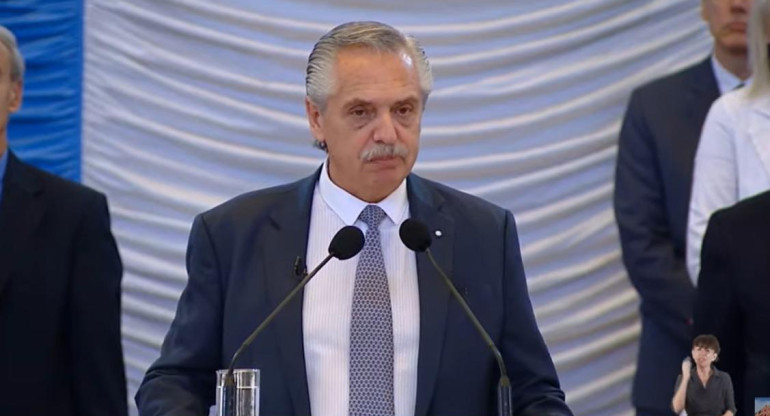 Alberto Fernández, Gobierno, FFAA, Foto captura de video