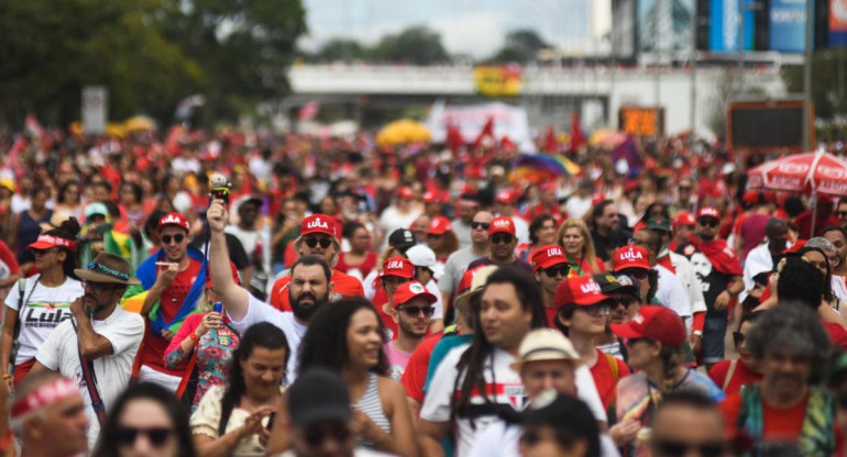 Manifestantes en apoyo a Lula. Foto: Reuters