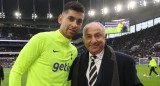 Cristian Romero y Osvaldo Ardiles. Foto: Twitter @Spurs_ES.