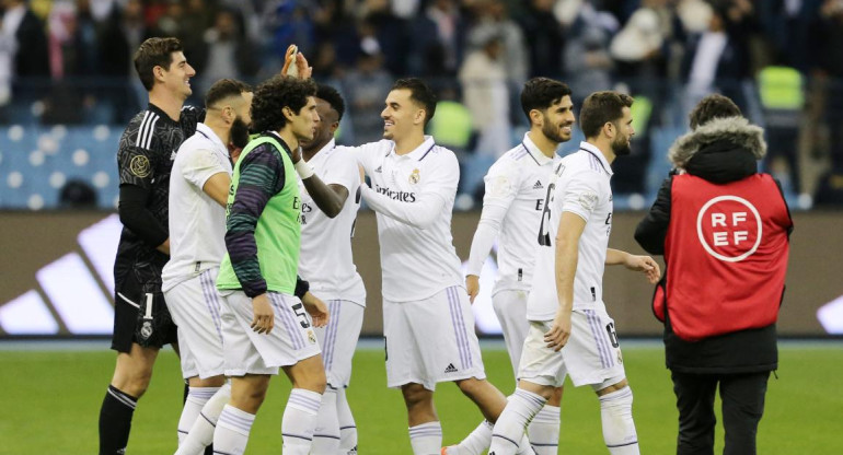 Festejo del Real Madrid ante el Valencia por la semifinal de la Supercopa de España. Foto: REUTERS.