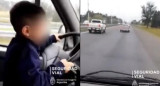 Niño obligado a manejar en autopista_Seguridad Vial 