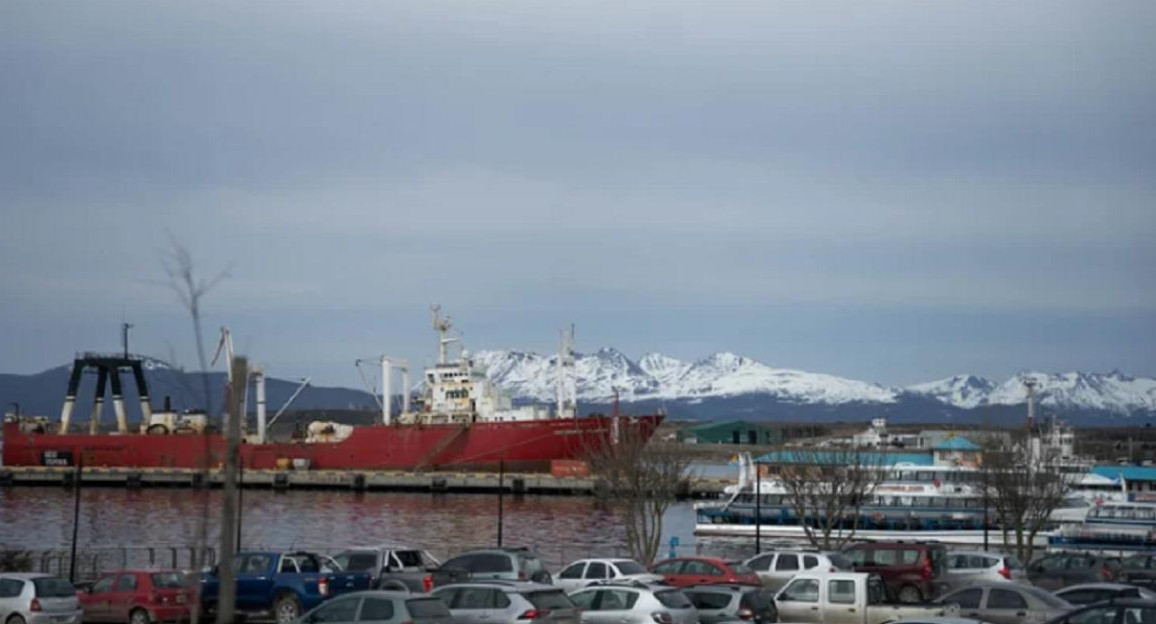 Tierra del Fuego puerto chino