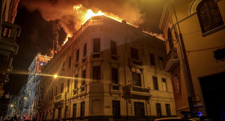 Incendio en Perú_EFE