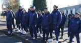 Visita de hinchas del PSG al plantel antes del clásico ante el Olympique de Marsella. Foto: NA.