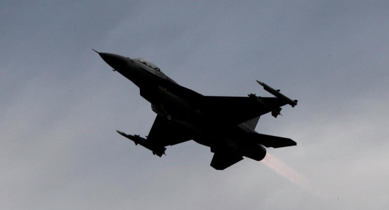 Aviones F-16, guerra en Ucrania. Foto: REUTERS